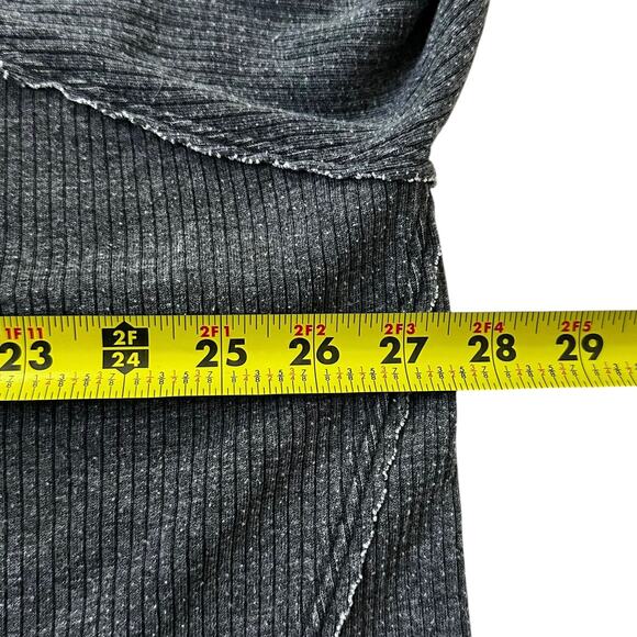 We The Free Gray Oversized Distressed Sweater Women's Size Medium | 45-36-3 - Picture 6 of 6